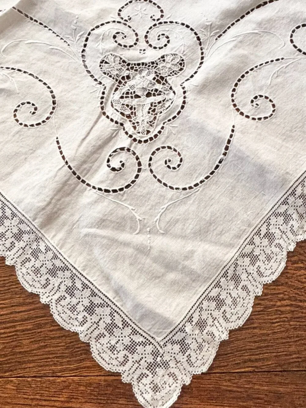 Vintage White Linen Eyelet Embroidered Tablecloth 68 x 84